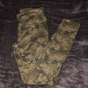 Camo leggings